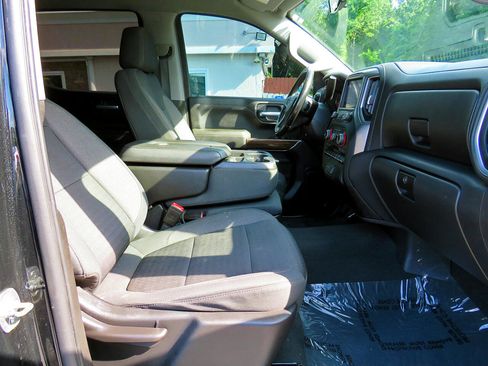 Used 2021 Chevrolet Silverado 1500 RST w/ Bed Protection Package image 35