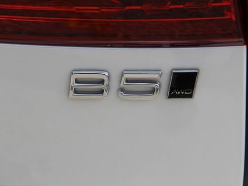 Used 2023 Volvo XC60 B5 Plus w/ Protection Package Premier image 9