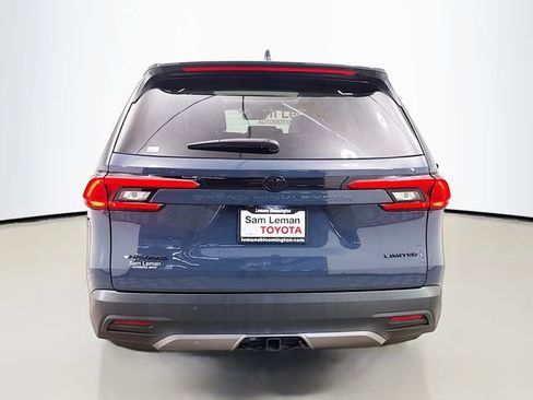 Used 2024 Toyota Grand Highlander Limited image 6