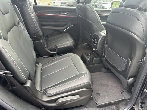 New 2025 Jeep Grand Cherokee L Overland image 15