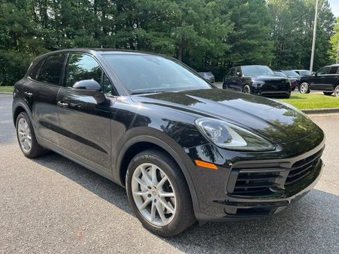 Used 2019 Porsche Cayenne AWD/4WD image 2
