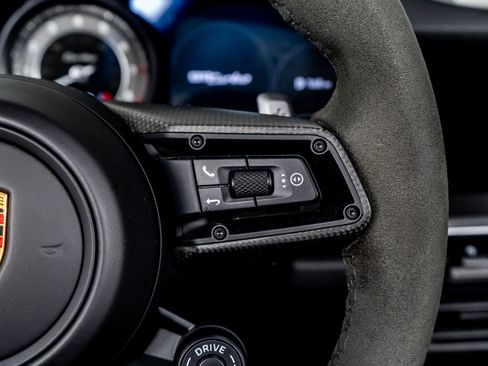 Used 2022 Porsche 911 Turbo image 42