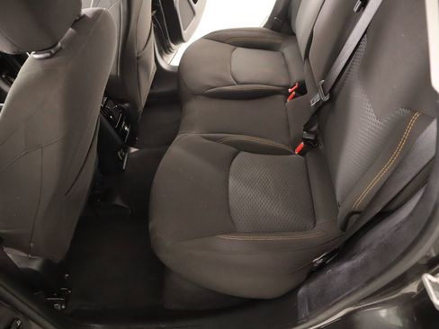 Used 2022 Jeep Compass Sport image 11