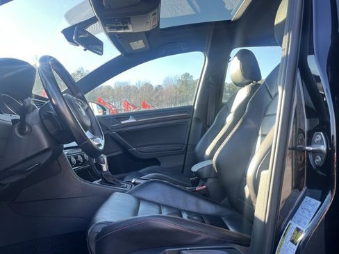 Used 2019 Volkswagen GTI SE image 7