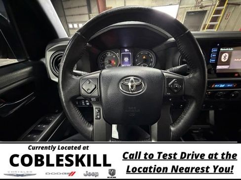 Used 2017 Toyota Tacoma 4x4 Double Cab image 18