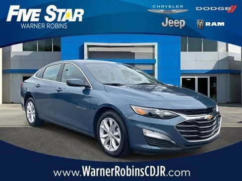 Used 2025 Chevrolet Malibu LT image 1