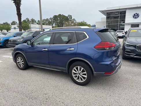 Used 2019 Nissan Rogue SV image 10