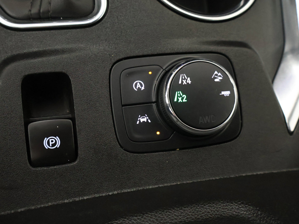Used 2023 Chevrolet Traverse Premier AWD/4WD image 60