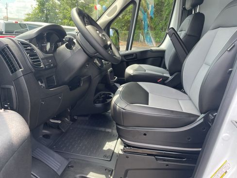 Used 2026 RAM ProMaster 2500 w/ Convenience Group FWD image 14
