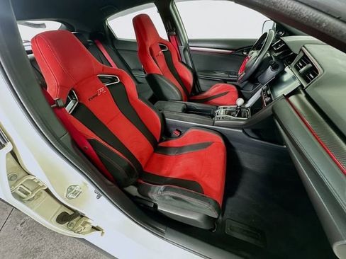 Certified 2018 Honda Civic Type R image 8