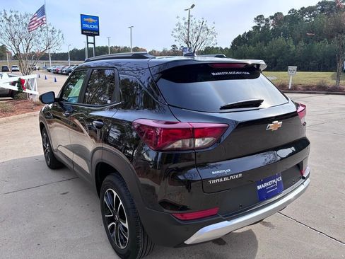 New 2026 Chevrolet TrailBlazer LT w/ Convenience Package FWD image 8