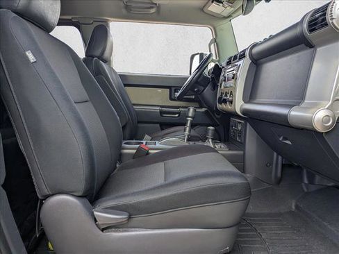 Used 2014 Toyota FJ Cruiser 4WD w/ Upgrade Package image 16