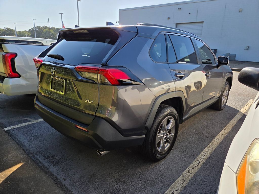 Used 2024 Toyota RAV4 XLE FWD image 9