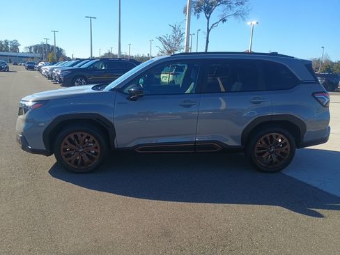 Used 2025 Subaru Forester Sport w/ Popular Package image 8