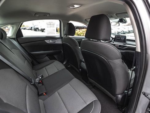 Used 2024 Kia Forte LXS w/ LXS Technology Package FWD image 31
