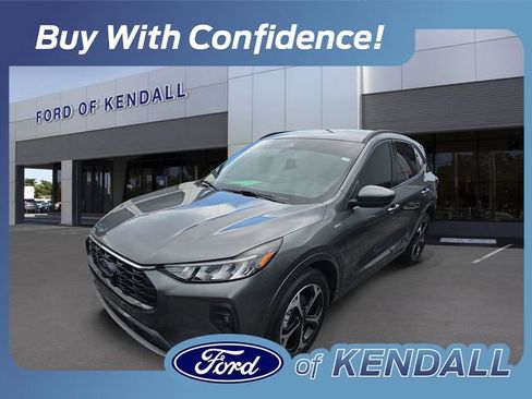 Used 2023 Ford Escape ST-Line Select w/ Tech Pack #2 AWD/4WD image 1