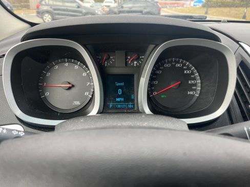 Used 2011 Chevrolet Equinox LT w/ Driver Convenience Package image 16