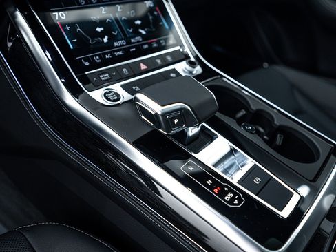 New 2025 Audi Q8 Premium Plus image 10