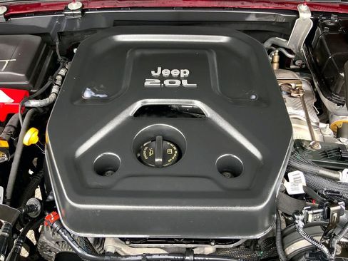 Used 2021 Jeep Wrangler Sport AWD/4WD image 32