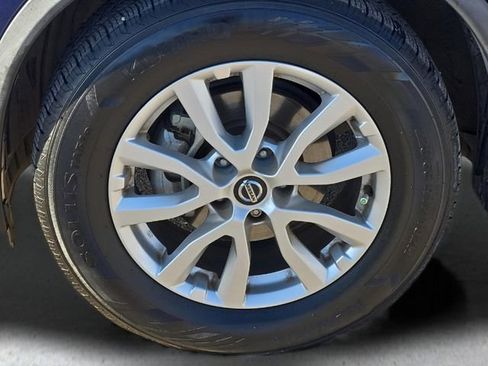 Used 2020 Nissan Rogue SV image 8