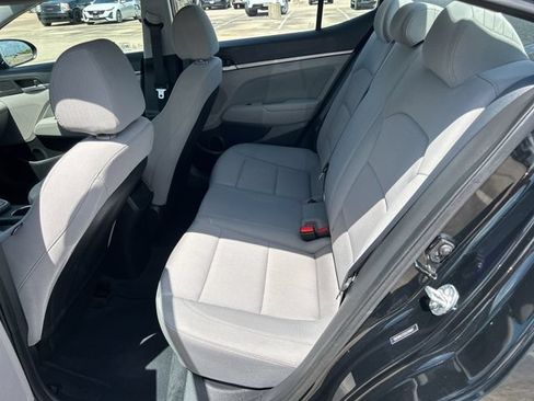 Used 2018 Hyundai Elantra SEL FWD image 10