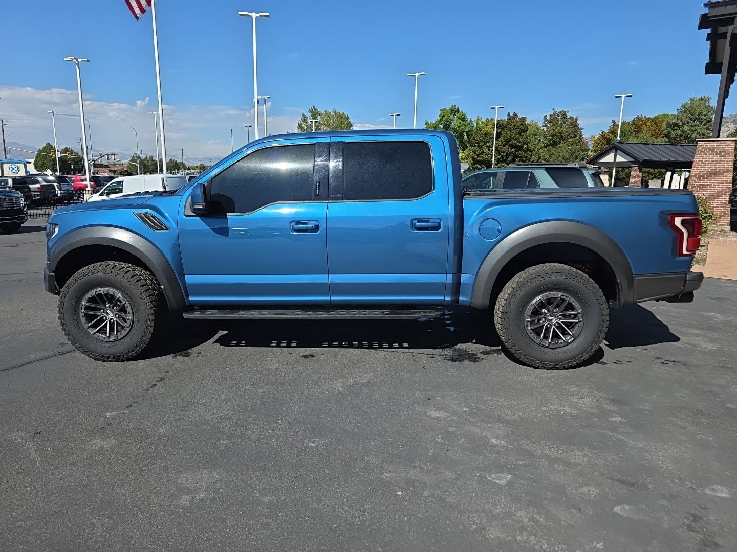 Used 2020 Ford F150 Raptor w/ Equipment Group 802A Luxury AWD/4WD image 11