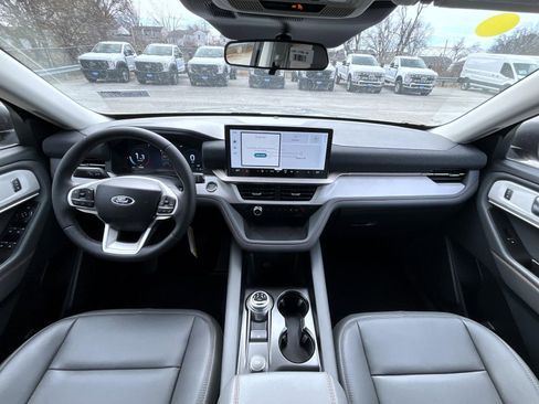 New 2026 Ford Explorer Active image 13