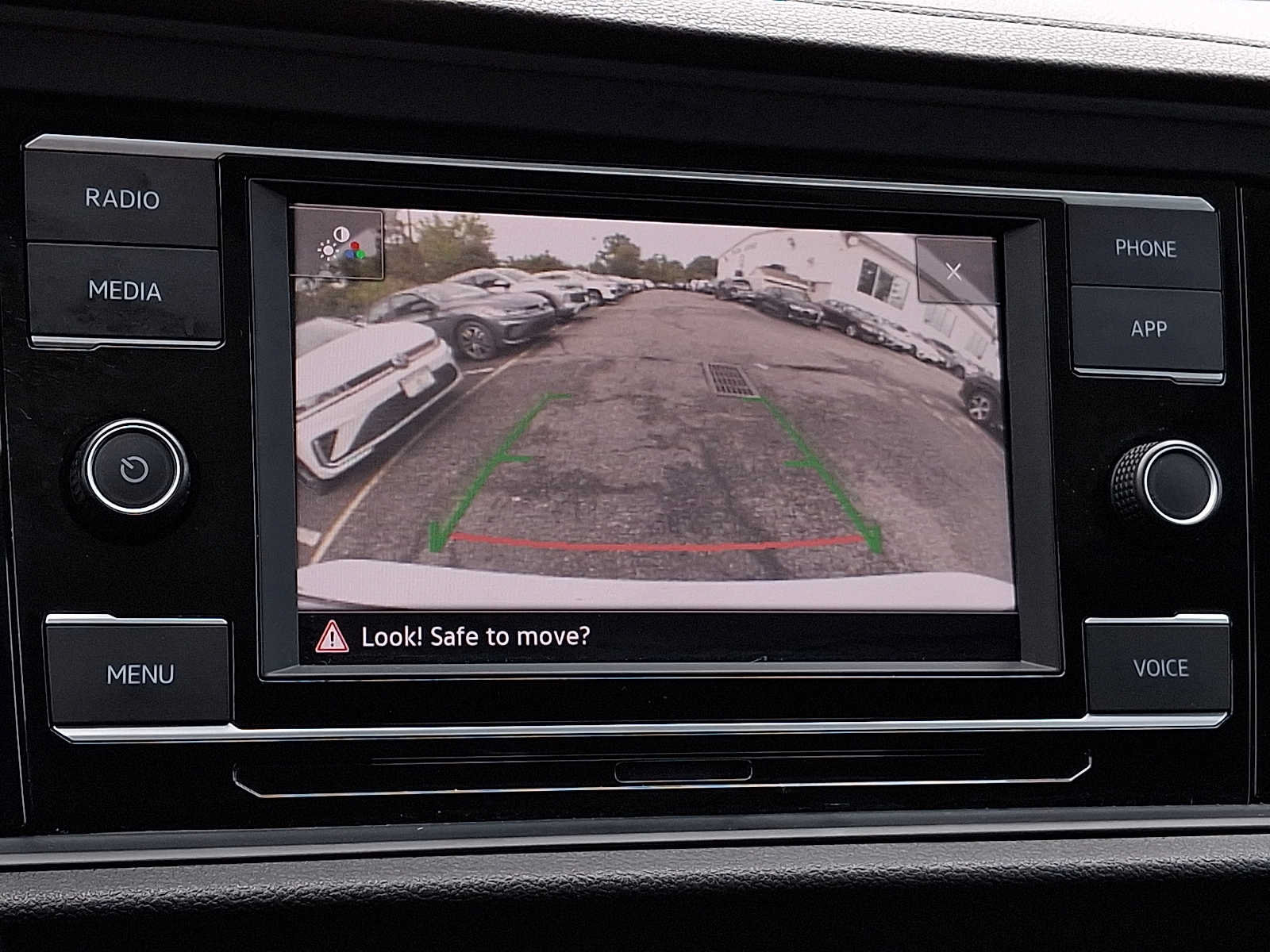 Certified 2023 Volkswagen Jetta SE FWD image 16