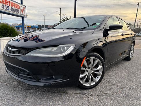 Used 2015 Chrysler 200 S w/ Comfort Group image 2
