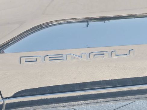 Used 2024 GMC Canyon Denali w/ LPO, Denali Black Edition AWD/4WD image 14