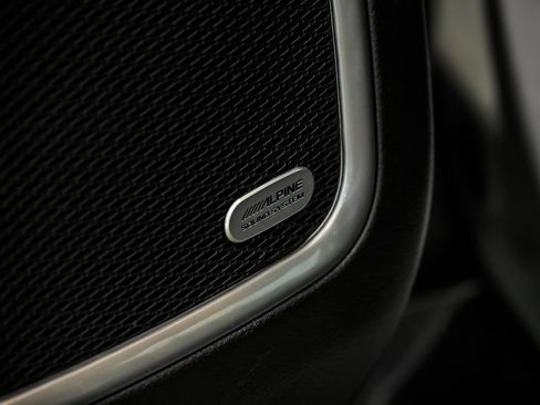 Used 2022 Jeep Compass Latitude w/ Sun and Sound Group AWD/4WD image 11