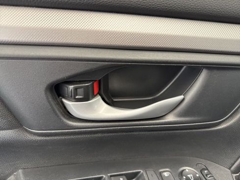 Used 2018 Honda CR-V LX image 34