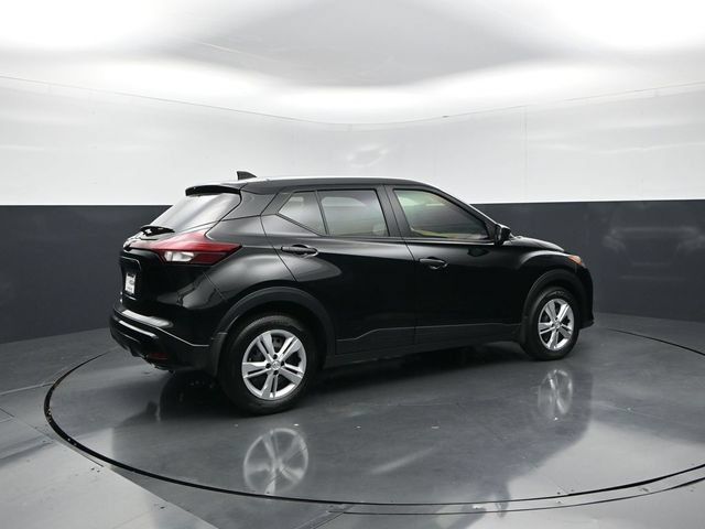 Used 2025 Nissan Kicks Play S FWD image 7