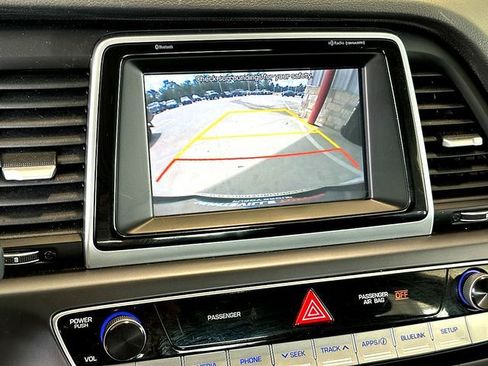 Used 2018 Hyundai Sonata Limited FWD image 14