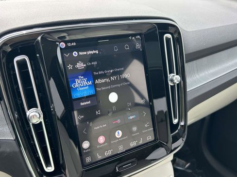 New 2026 Volvo XC40 B5 Ultra w/ Protection Package Premier image 24