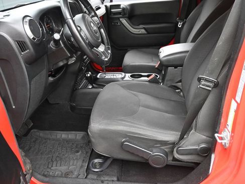 Used 2018 Jeep Wrangler Unlimited Sport S AWD/4WD image 16