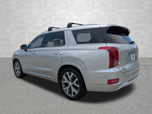 Used 2021 Hyundai Palisade Limited FWD image 4