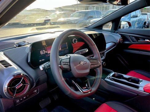 Used 2025 Chevrolet Equinox EV RS image 10