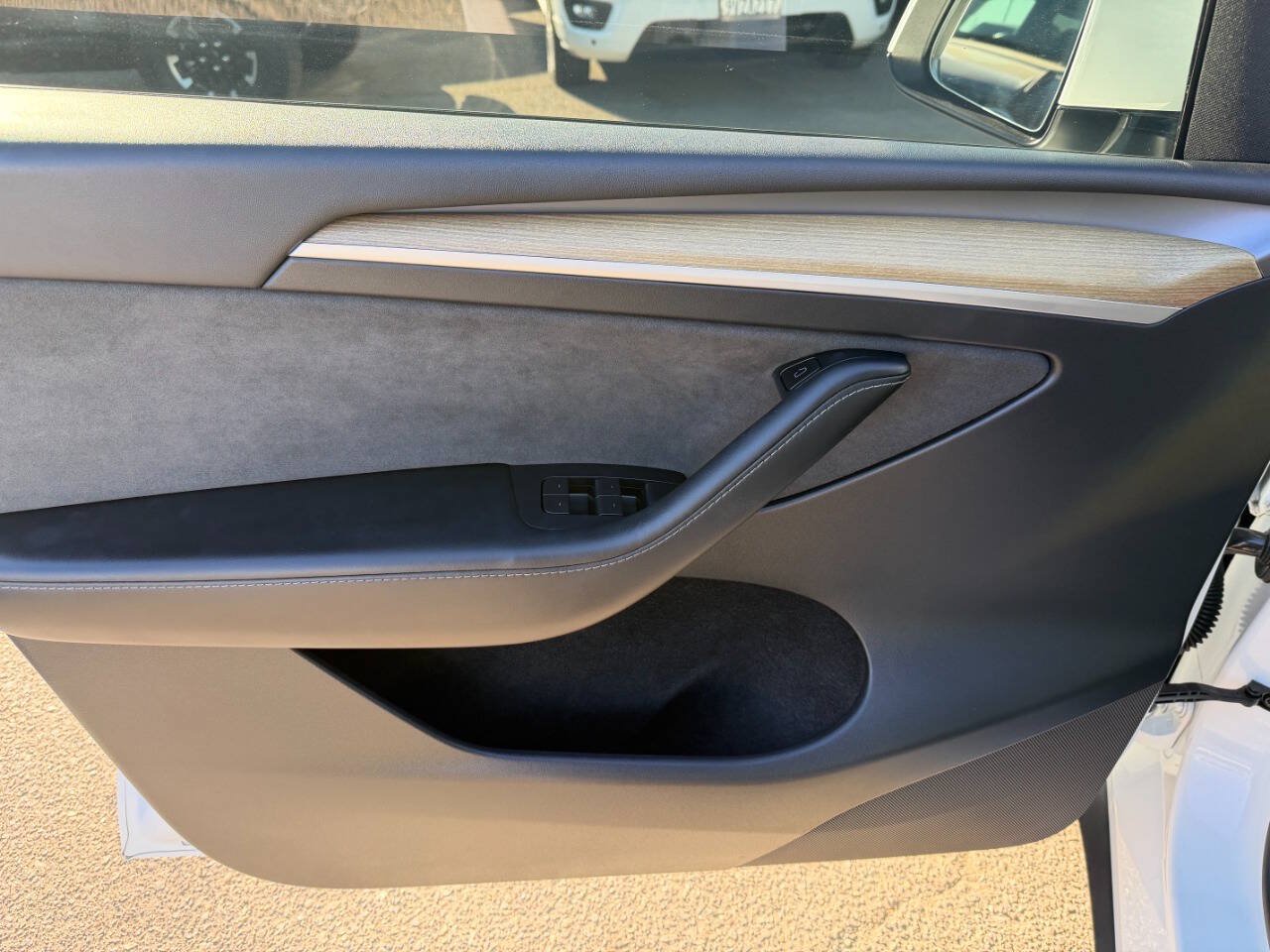 Used 2023 Tesla Model Y Long Range AWD/4WD image 13