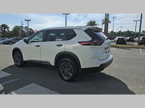 Used 2025 Nissan Rogue S FWD image 29
