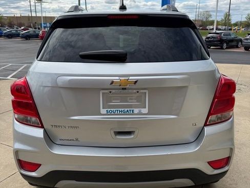 Used 2018 Chevrolet Trax LT w/ LT Convenience Package AWD/4WD image 4