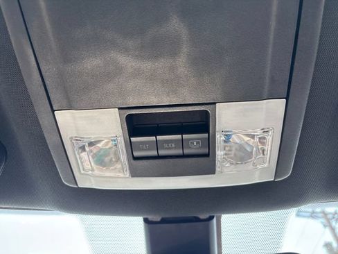 Used 2018 Ford Explorer Platinum AWD/4WD image 14