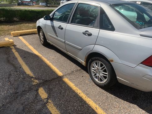 Used 2007 Ford Focus S FWD image 5