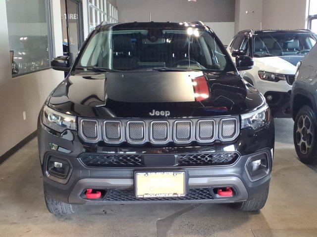 Used 2022 Jeep Compass Trailhawk w/ Trailhawk Elite Group AWD/4WD image 2