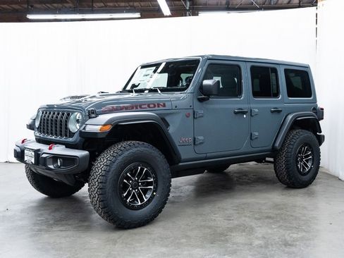 New 2026 Jeep Wrangler Unlimited Rubicon w/ Xtreme 35 Tire Package AWD/4WD image 3