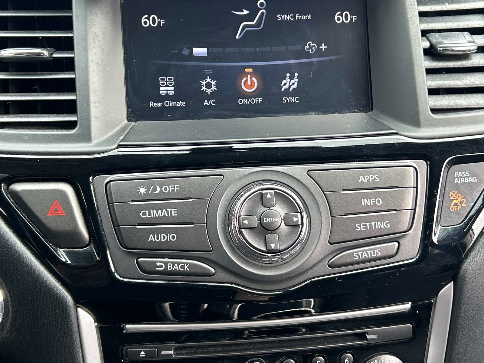Used 2019 Nissan Pathfinder SV AWD/4WD image 29