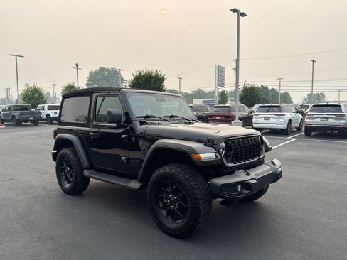 Used 2024 Jeep Wrangler Sport AWD/4WD image 7