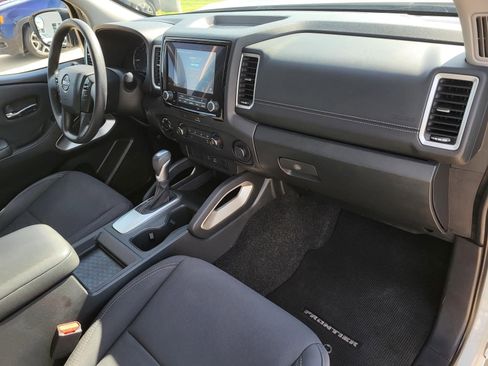 Used 2022 Nissan Frontier SV AWD/4WD image 12
