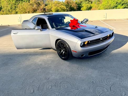 Used 2015 Dodge Challenger R/T w/ Quick Order Package 28B R/T RWD image 42