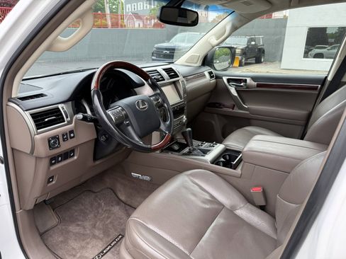 Used 2016 Lexus GX 460 Luxury AWD/4WD image 18